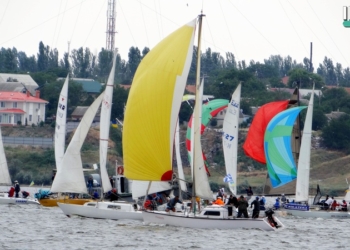 В Николаеве стартовала 22-я Экологическая регата имени Сергея Шаповалова «Кубок Кинбурнской косы»