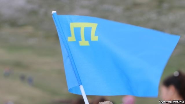 Cегодня – День крымскотатарского флага