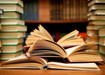 В Крыму уничтожают книги на крымскотатарском и украинском языках – педагог