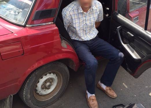 СБУ задержала мужчину, который хотел откупиться от армии за тысячу долларов