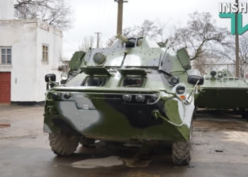 “Ужасом, парящим на крыльях ночи” назвал медБТР “Святой Николай” Юрий Бирюков. На самом деле этот “черный плащ” и не летает, и не ползает