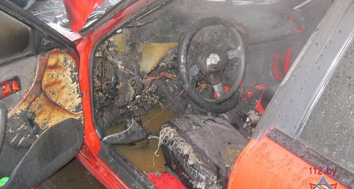 В Николаеве на пр.Ленина на ходу загорелась «MAZDA»