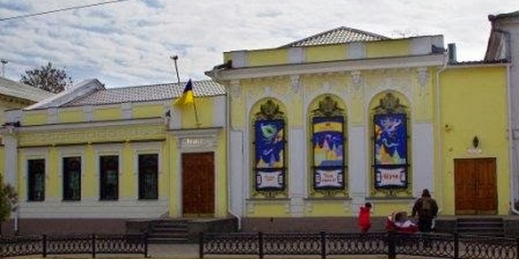 Мериков обратился к Минкульту с ходатайством предоставить Николаевскому областному театру кукол статус академического