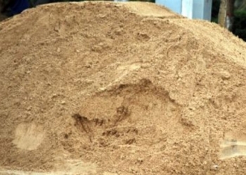 За незаконную добычу песка в Жовтневом районе у предпринимателя конфисковали экскаватор