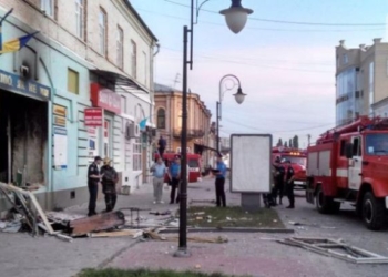 В Сумах ночью произошел взрыв в офисе ВО “Свобода”