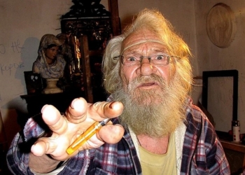 Противоречивый, как море: в Николаеве увидел свет альбом репродукций Владимира Зебека