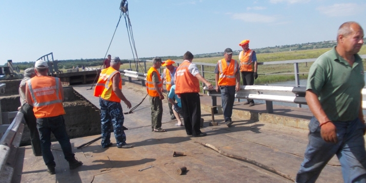 Васильевский мост в Снигиревском районе восстановили