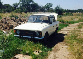 Угнанный в Николаеве «Москвич» спецназовцы нашли в селе Полигон. Без магнитофона и двух спиннингов