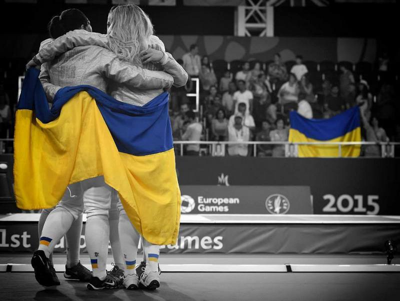 «Серебро»: украинская сборная по фехтованию во главе с Ольгой Харлан уступила российской сборной 1