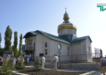 Патриарх Филарет освятил в Южноукраинске храм святых апостолов Петра и Павла