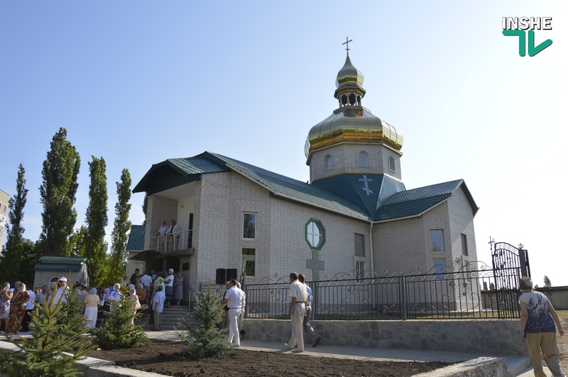 Патриарх Филарет освятил в Южноукраинске храм святых апостолов Петра и Павла 20