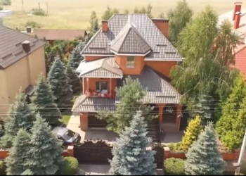 Его испортил не квартирный вопрос. Дом “бриллиантового” прокурора