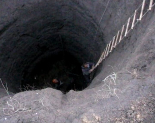 На Николаевщине задержали двух "черных" археологов, которые проводили раскопки в Национальном заповеднике 1