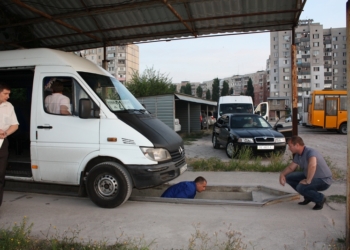 Зам Гранатурова устроил внезапный утренний рейд по николаевским предприятиям-перевозчикам – половина машин «Авто-виола плюс» не пустили на маршрут