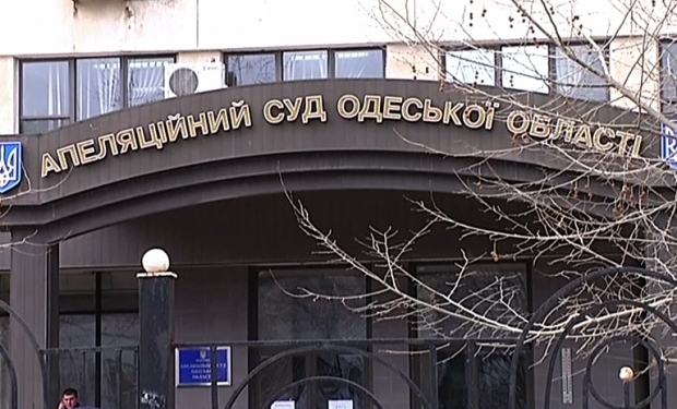 В Одессе судебный распорядитель прыгнул с крыши Апелляционного суда