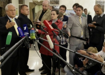 В Минске говорили об отводе танков, но ничего не подписали