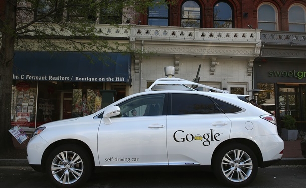 Беспилотник Google впервые попал в ДТП с пострадавшими