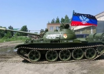В ДНР заявили об отводе половины техники от передовой