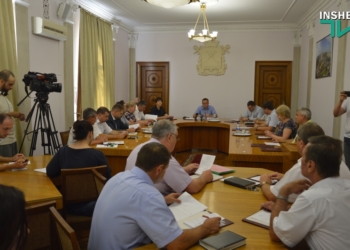 Николаевской фирме дали разрешение на швартовку прогулочного катамарана на Нижней набережной