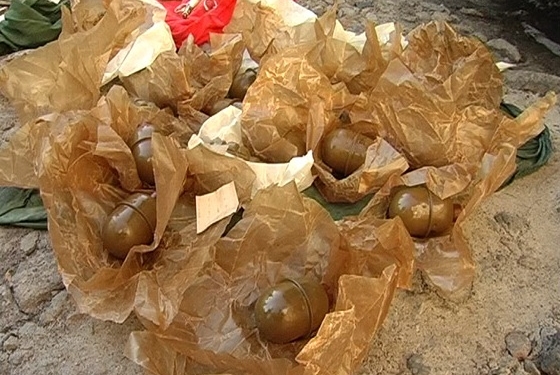 На Сумщине в волонтерском автобусе нашли тайник с гранатами