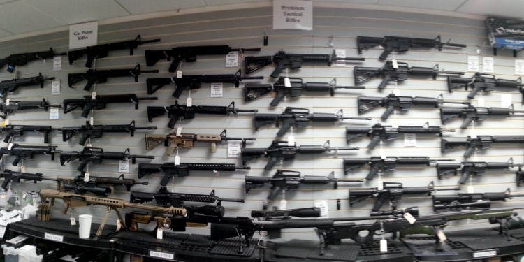 В Николаеве взяли под стражу 28-летнего мужчину, который торговал боеприпасами и взрывчаткой