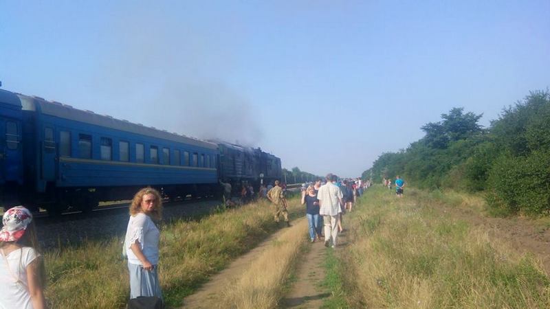 Официально: причины возгорания тепловоза в составе поезда «Киев-Николаев» выясняются, из-за этого поезд Львов-Херсон опоздал почти на 2 часа 1
