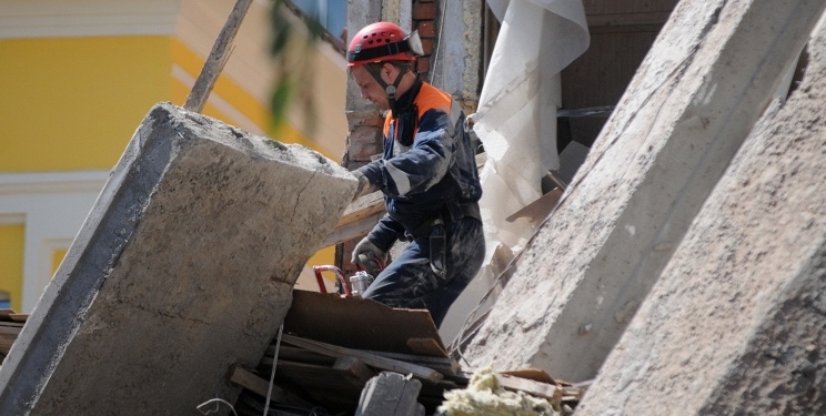 Под Омском рухнул учебный центр ВДВ России: уже 12 погибших