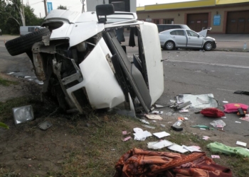 В Вознесенске столкнулись авто и микроавтобус: один погиб, 10 травмированы, в том числе трое детей