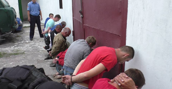 Глава Дубровицкой РГА обвинил силовиков в провокации конфликта с копателями янтаря