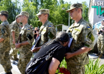 Когда горела земля, подожженная «Градами». В Николаеве почтили память десантников, погибших под Зеленопольем