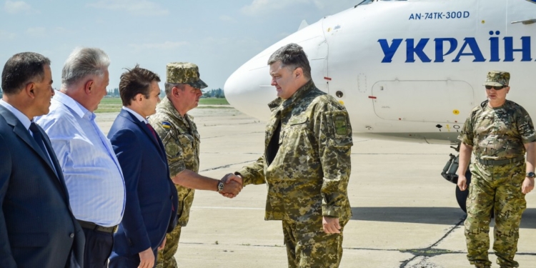 Пока Президента ждут в Широком Лане, он в Николаеве и на лимане