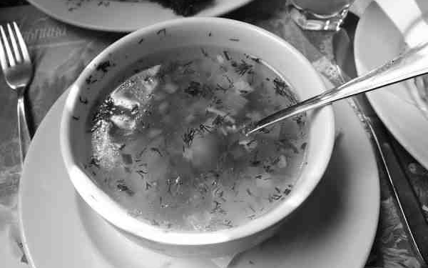 В Конотопе семь человек госпитализированы в результате отравления в кафе