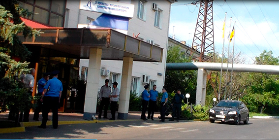 Обливших и.о. начальника администрации Никморпорта зеленкой задержали