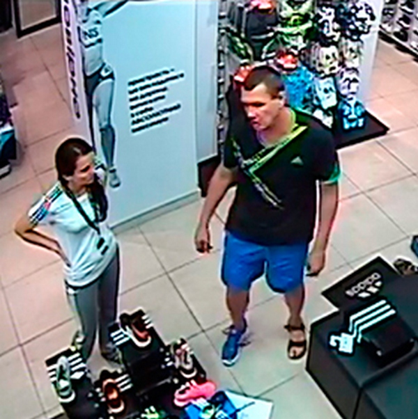 Примерил кроссовки и убежал - в Николаеве разыскивают мужчину, который совершил кражу из магазина 3