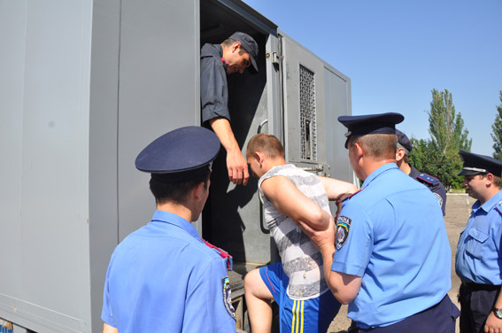 Повторение – мать учения: николаевские правоохранители освежили знания по конвойной деятельности