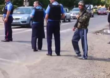 Мужчины в спортивном из Мукачево оказались милицией!