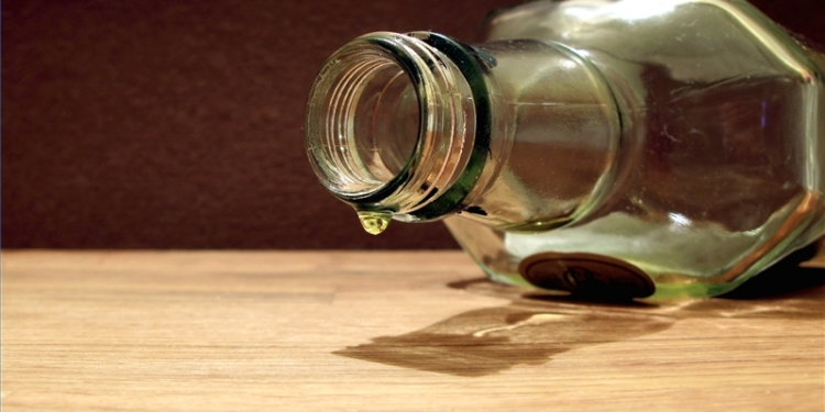 В Херсоне два человека погибли из-за употребления суррогатного алкоголя на дне рождения