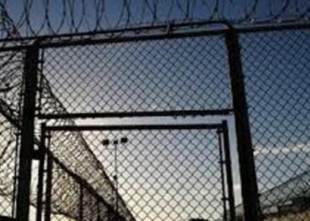 Шестеро осужденных во время этапирования в Хмельницкой области ранили военных и сбежали