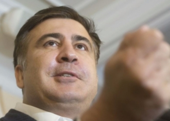 Саакашвили хочет освободить Ильический порт от Крука, “трудовой коллектив” ручается за начальника: “он не человек Коломойского”