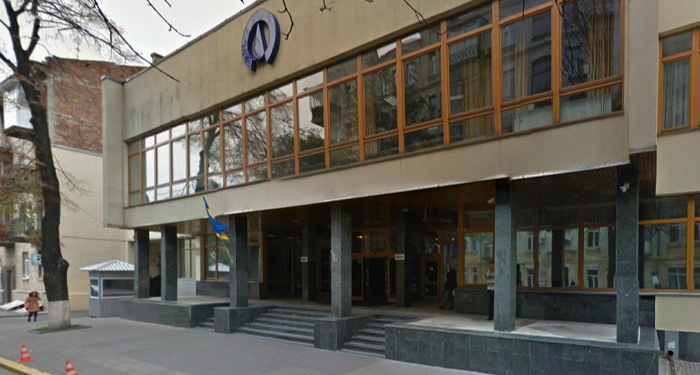 Привет от Коломойского? Члена наблюдательного совета «Укрнафты» избили битами