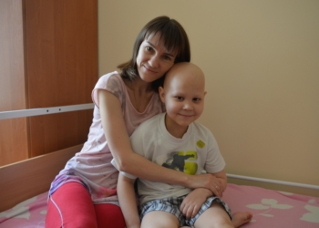 Первая победа в борьбе за жизнь юного николаевца Вани Красножёна: благодаря помощи неравнодушных людей ребенок улетает в Италию на пересадку костного мозга