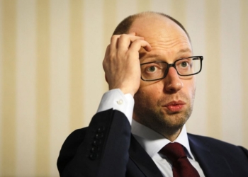 Скандал. Американский сенатор пожаловался в ФБР на фейковое “письмо Яценюку”. Подозревают “российский след”