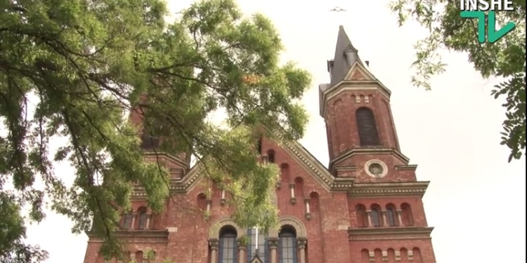 У Римско-Католической церкви в Николаеве хотят отобрать здание, переданное ей в 2012 году