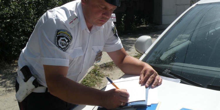 В Николаеве задержали 18-летнего водителя, который на «Опеле» разъезжал по Советской