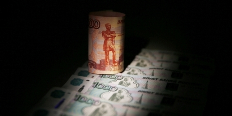 Российский рубль и фондовые индексы отреагировали падением на новость о согласовании сделки по ядерной программе Ирана