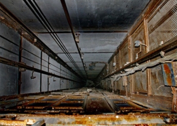 В Николаеве погиб подросток, упав в шахту лифта недостроя по ПГС