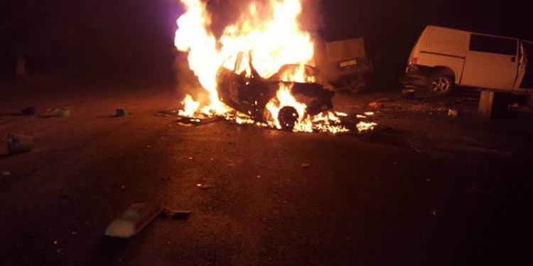 Возле Одессы после ДТП взорвалось такси – водитель и пассажиры сгорели заживо