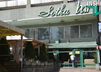 Гранатуров вместе с Мериковым попили кофе в «Сотке», проверив, есть ли «расовый фейс-контроль» в скандальном баре