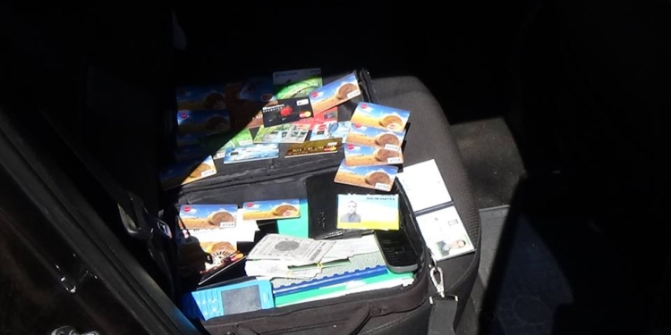 Украинские военные задержали автомобиль с почти 3 млн. рублей