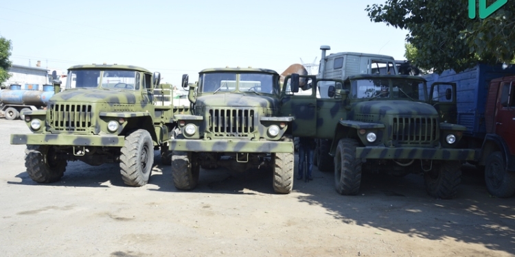 Николаевские волонтеры передали армии три восстановленных «крымских» «Урала»